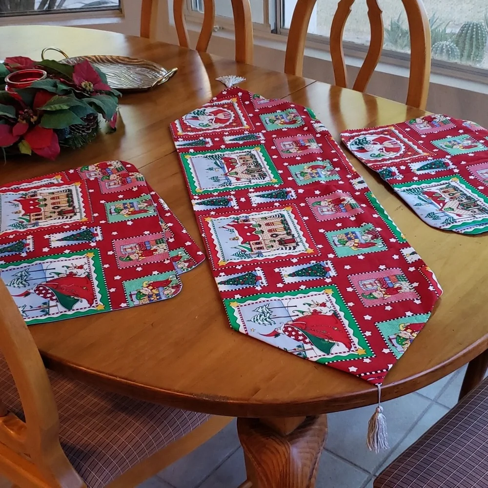 Elf on a Shelf Table Runner and 4 Placemats - Picture 4 of 8